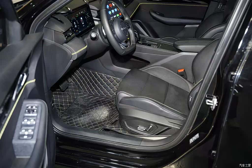 Lynk & Co 02, 2023 13