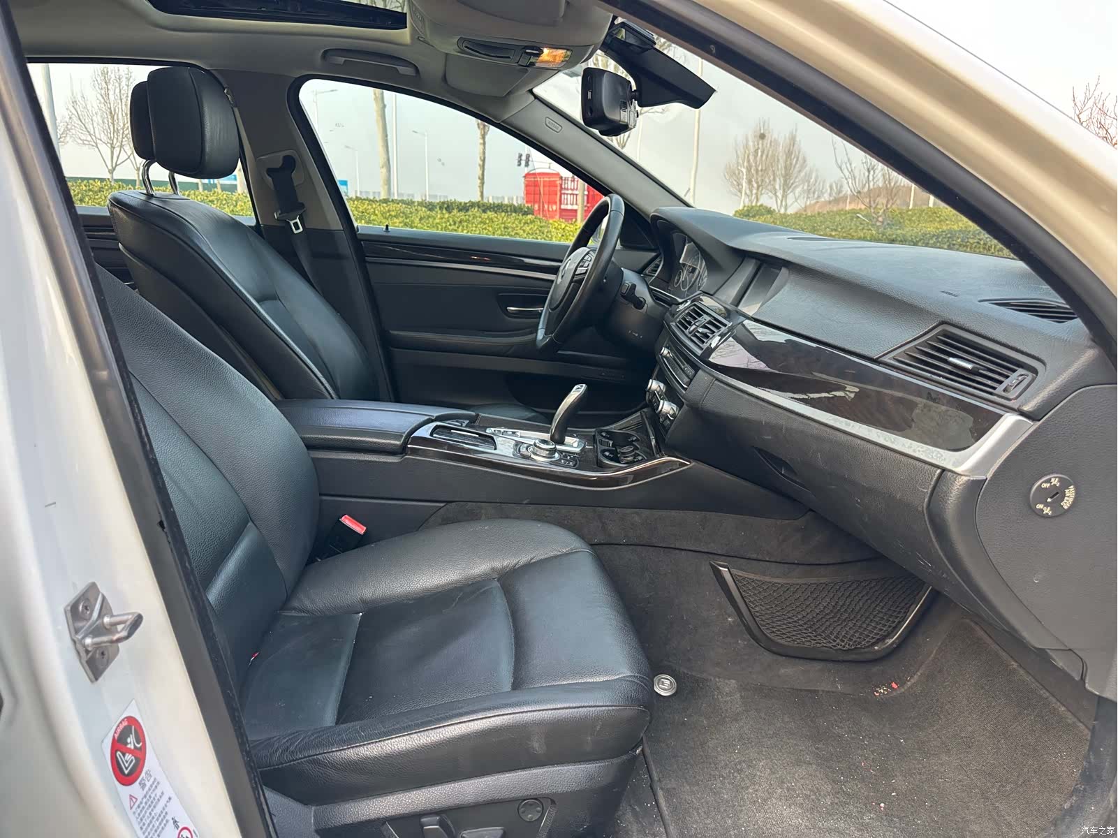 BMW 5 Series, 2012 16