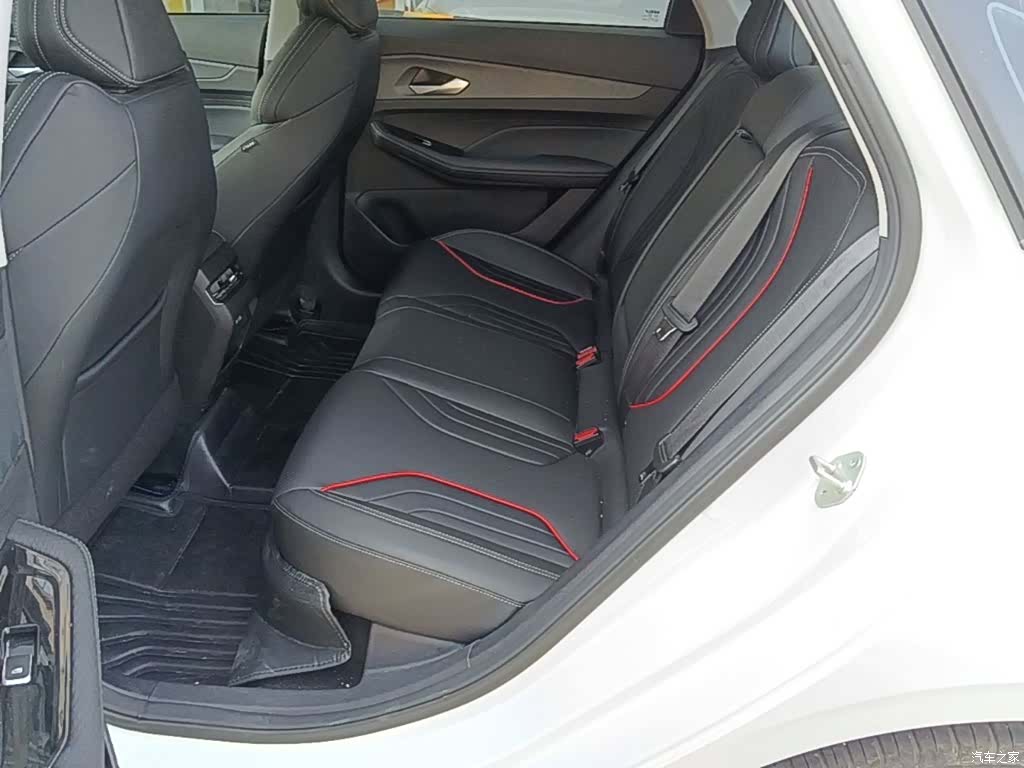 Geely Binray, 2025 17