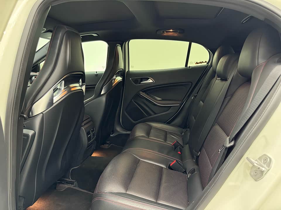 Mercedes-Benz GLA AMG