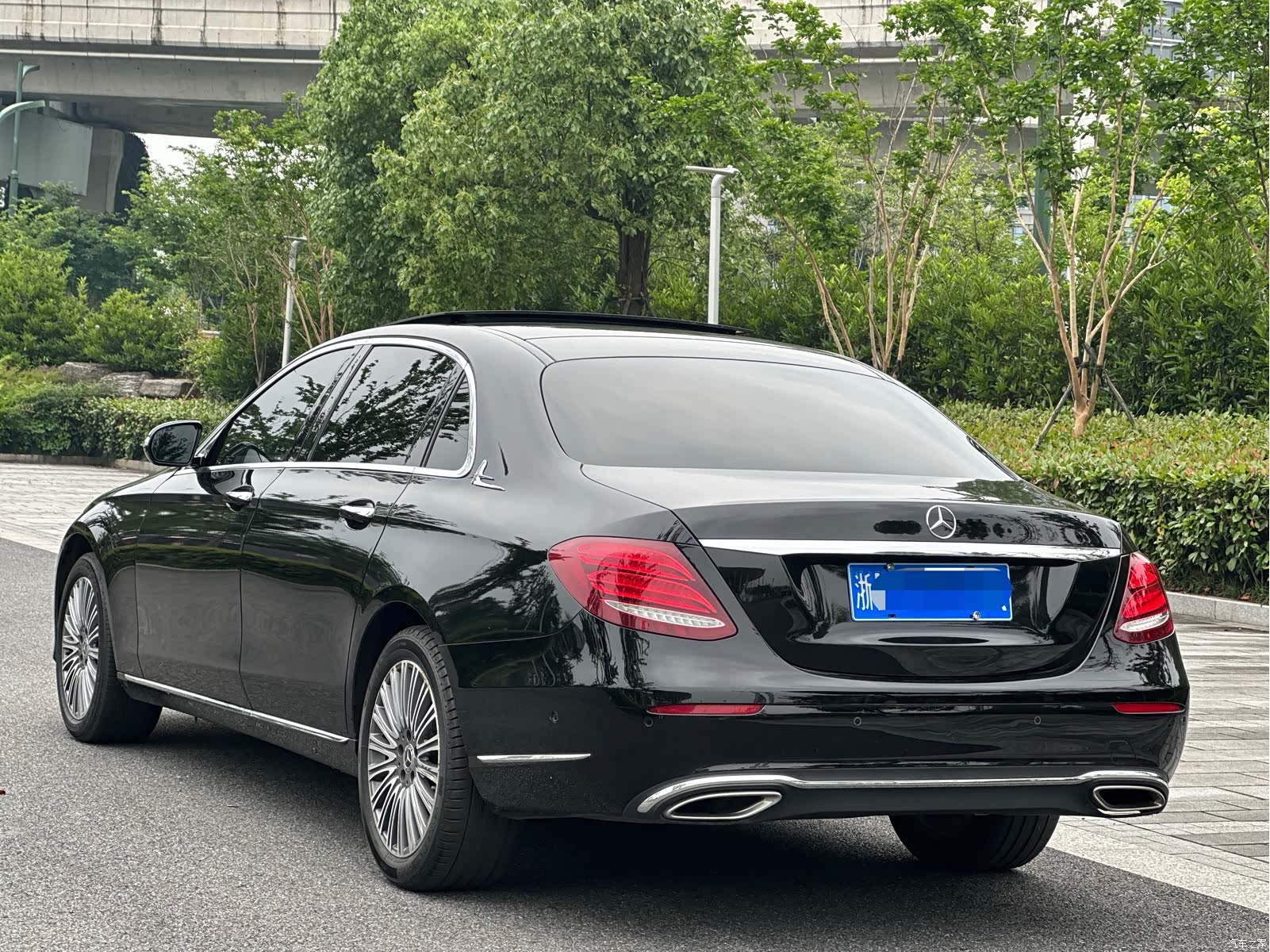 Mercedes-Benz E-Class, 2020 4