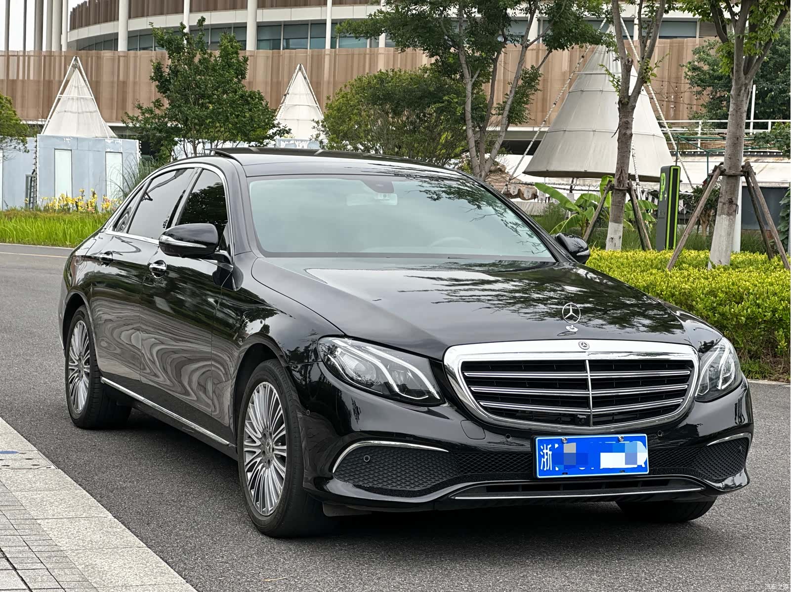 Mercedes-Benz E-Class, 2020 3
