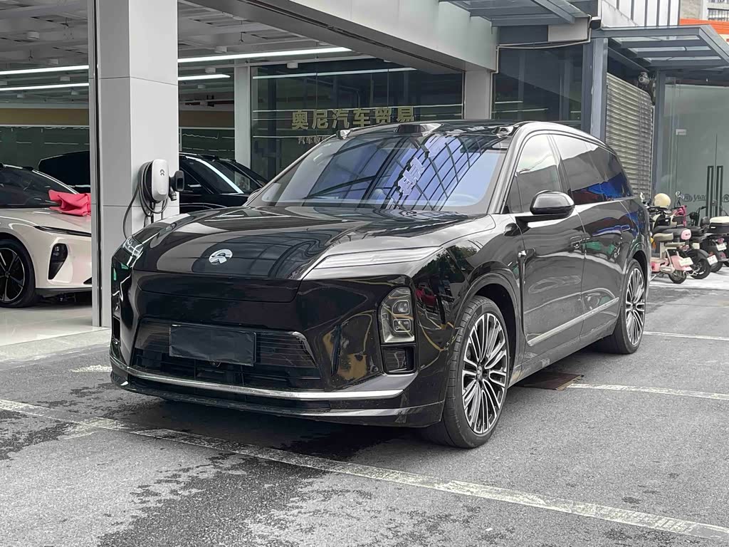 NIO ES8