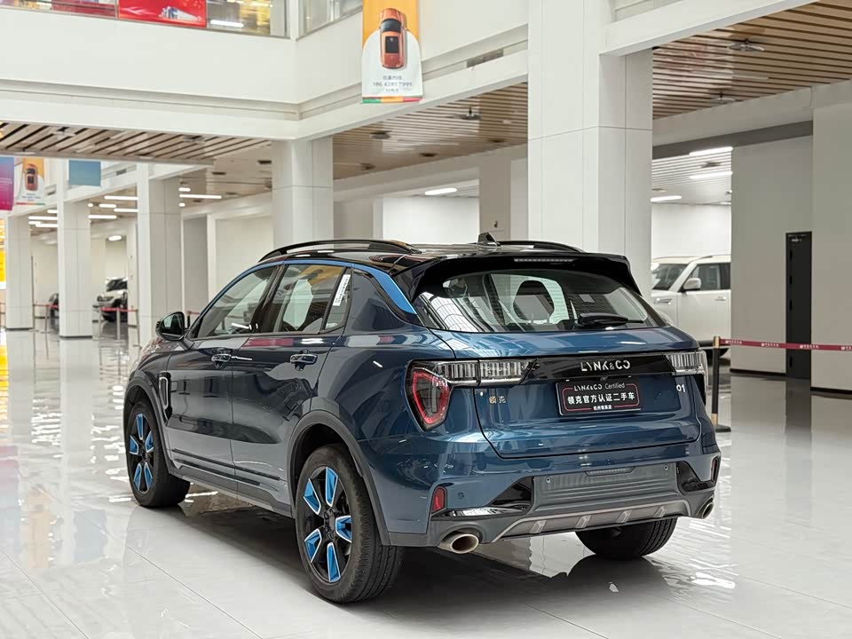 Lynk & Co 01