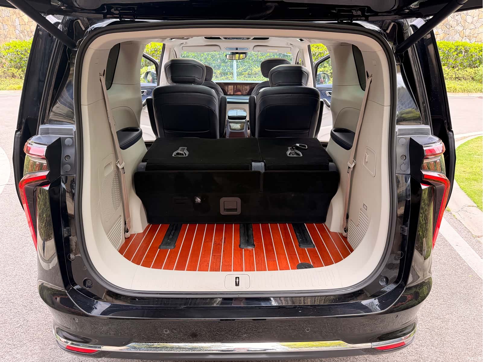 Maxus G90, 2023 49
