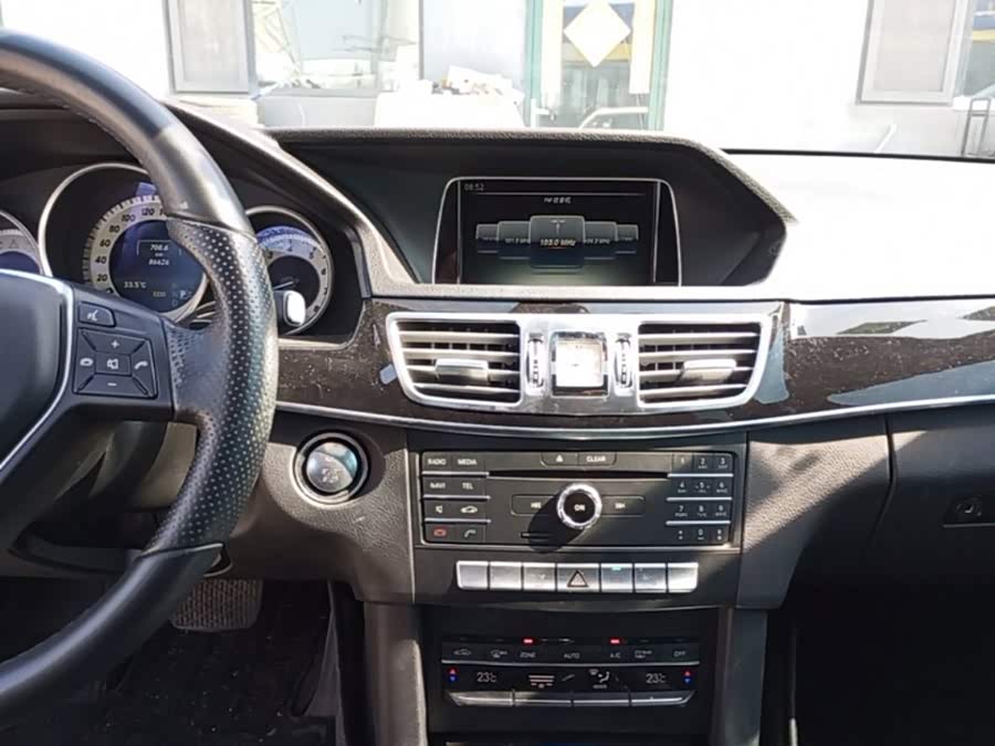 Mercedes-Benz E-Class 2015, фото 13