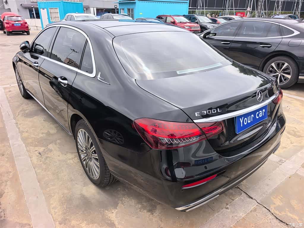 Mercedes-Benz E-Class, 2023 4