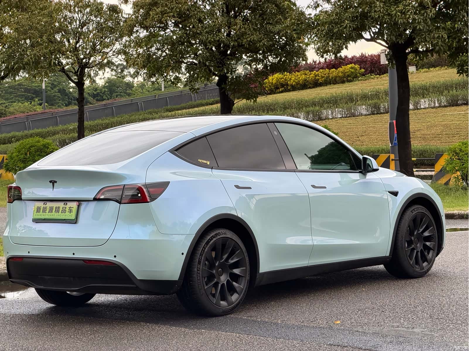 Tesla Model Y, 2021 19