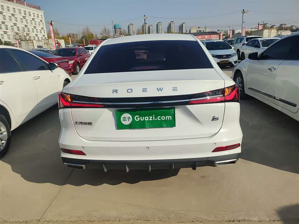 Roewe i5