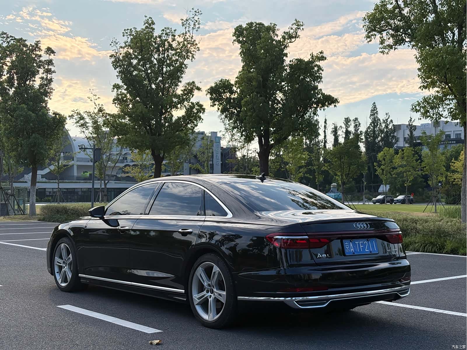 Audi A8L, 2023 6