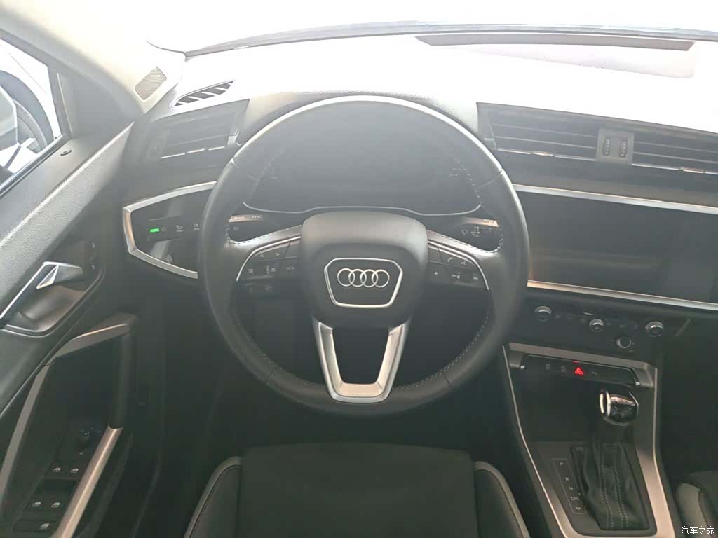 Audi Q3, 2019 11