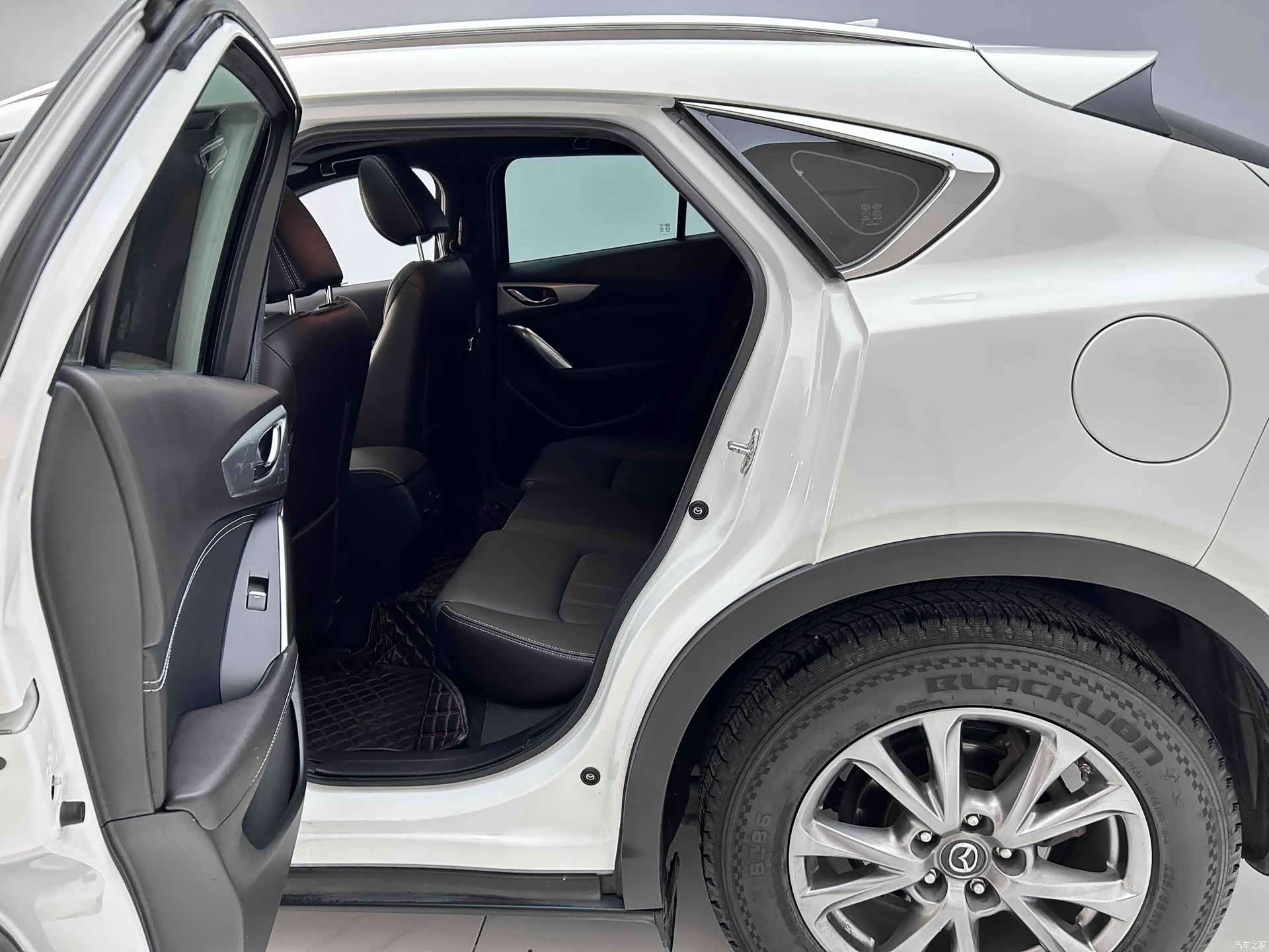 Mazda CX-4, 2019 13