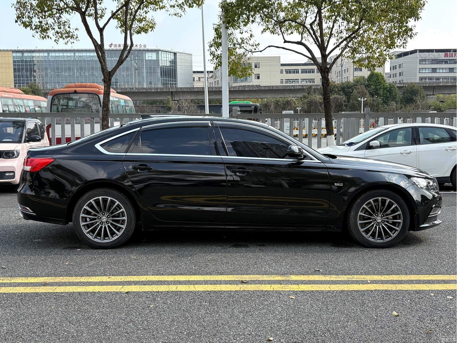 Zotye Z700, 2018 7