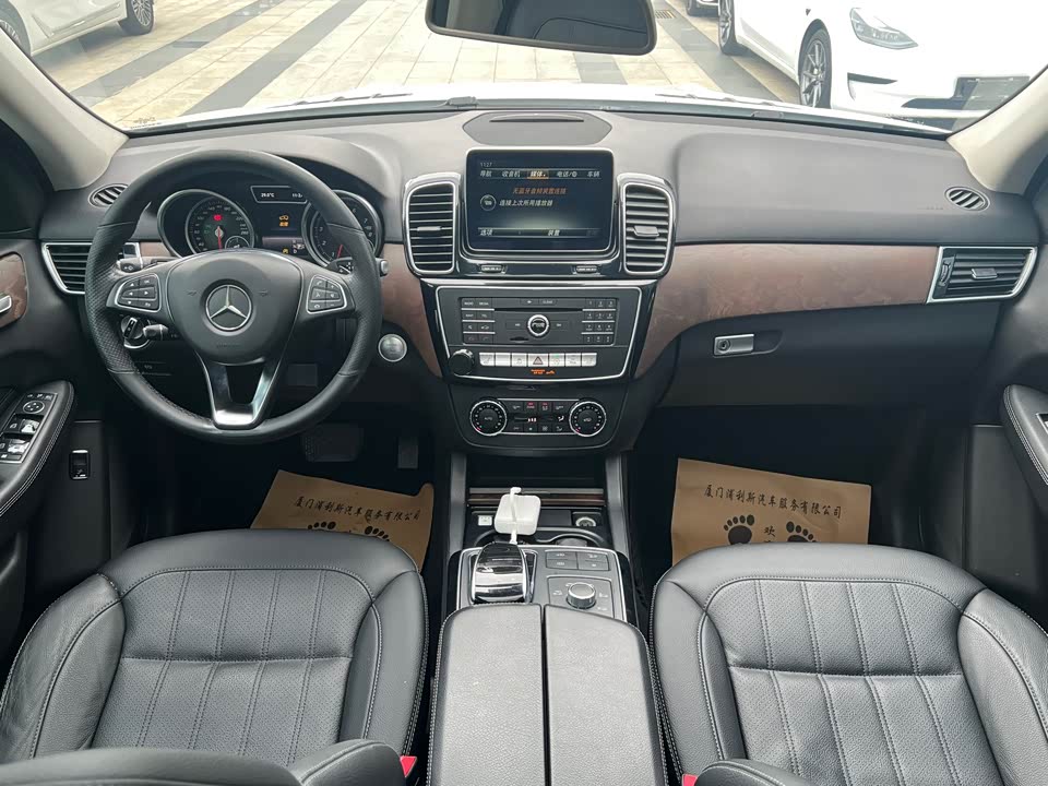 Mercedes-Benz GLE Mercedes-Benz GLE