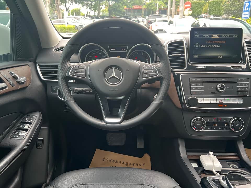 Mercedes-Benz GLE Mercedes-Benz GLE