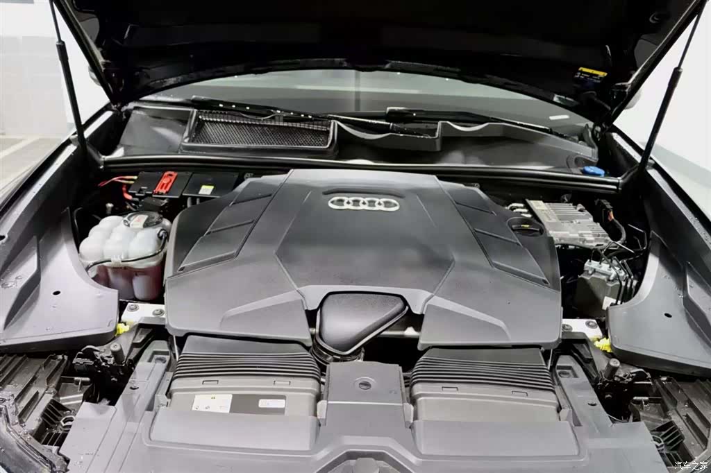 Audi Q8, 2021 16