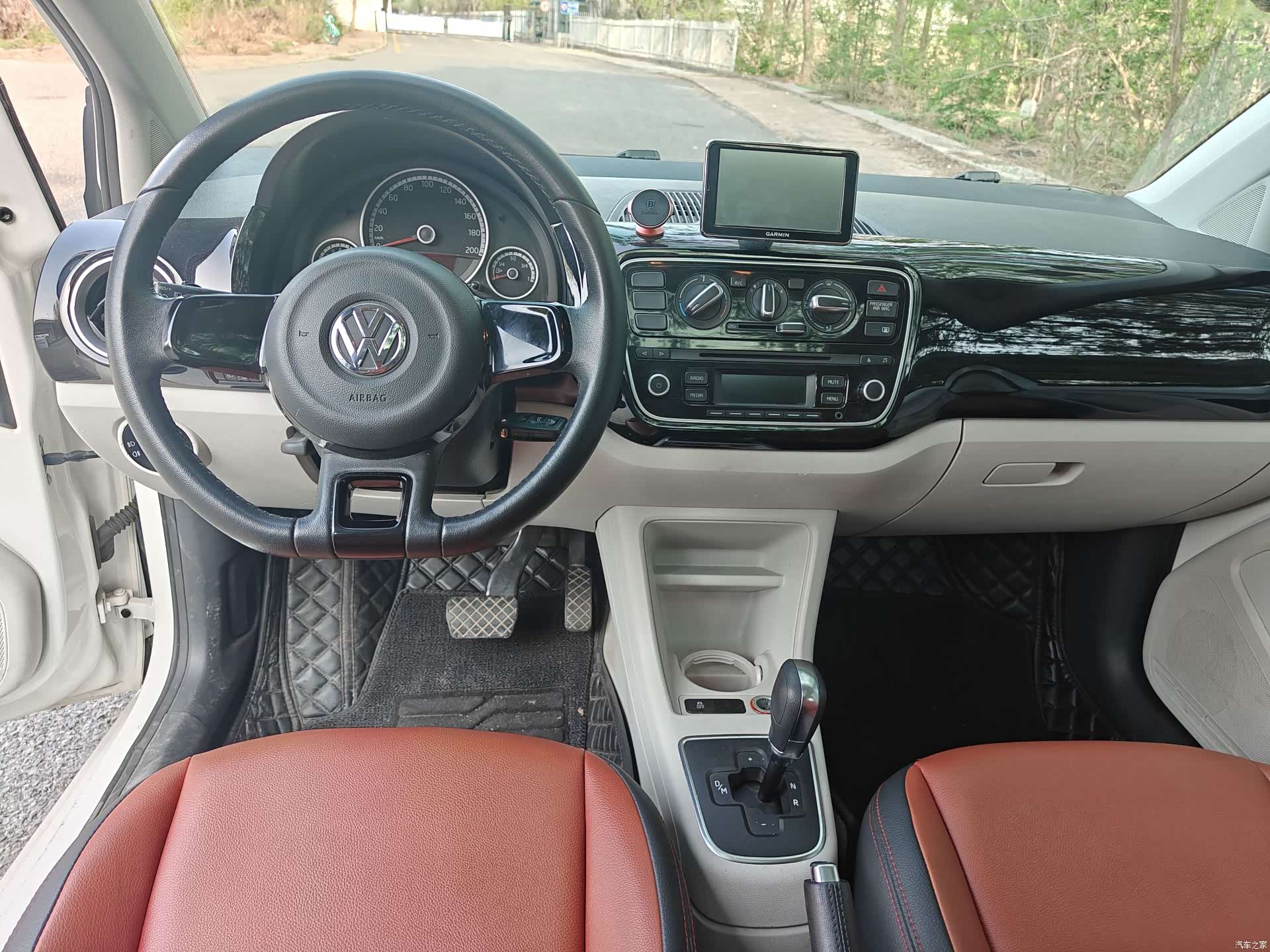 Volkswagen up, 2015 4