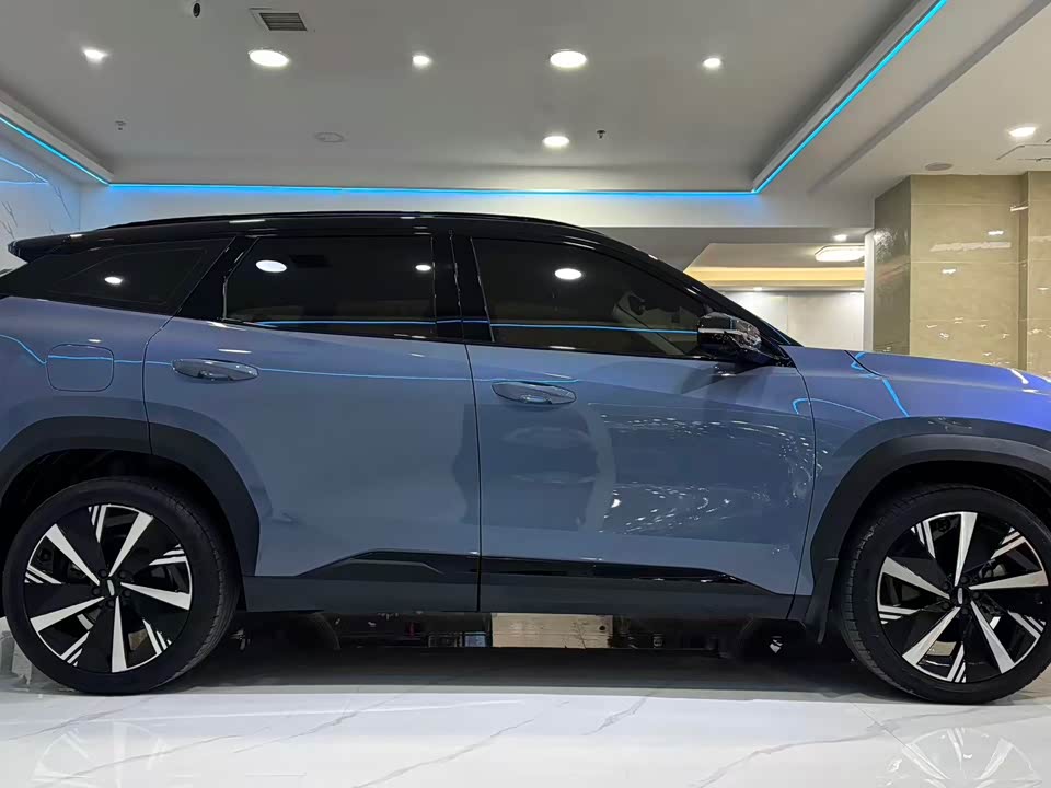 Geely Atlas L