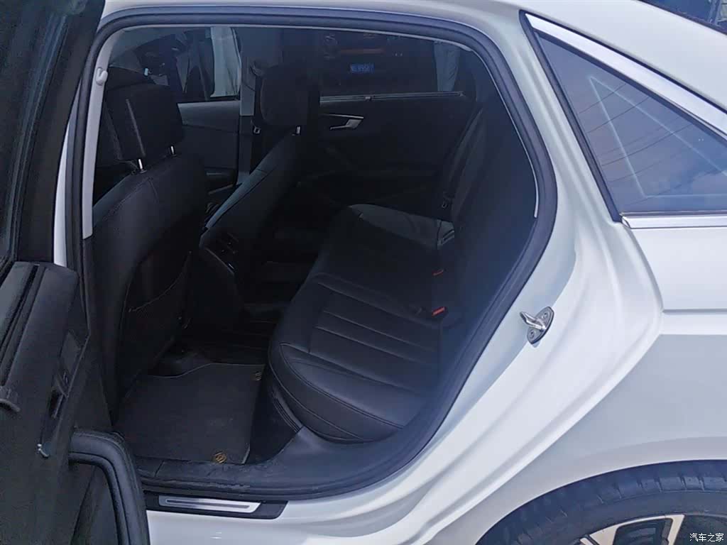 Audi A4L, 2022 17