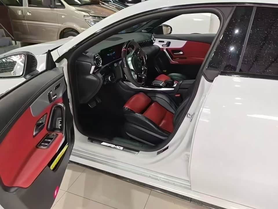 Mercedes-Benz CLA AMG