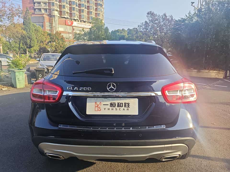 Mercedes-Benz GLA