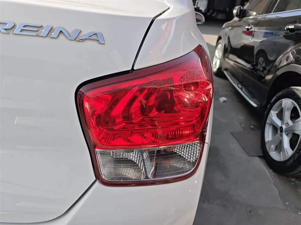 Hyundai Rena