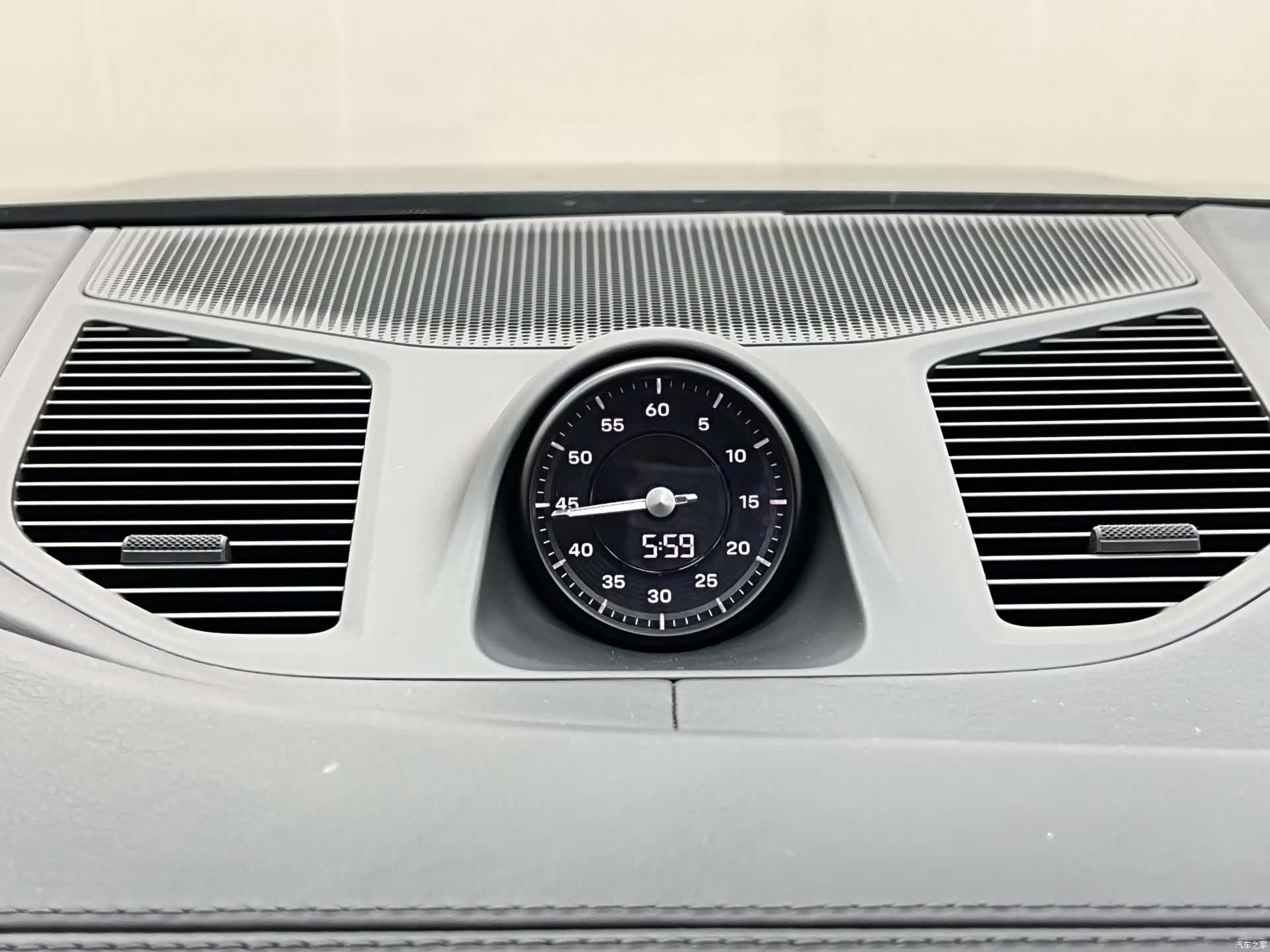 Porsche Cayenne, 2024 25