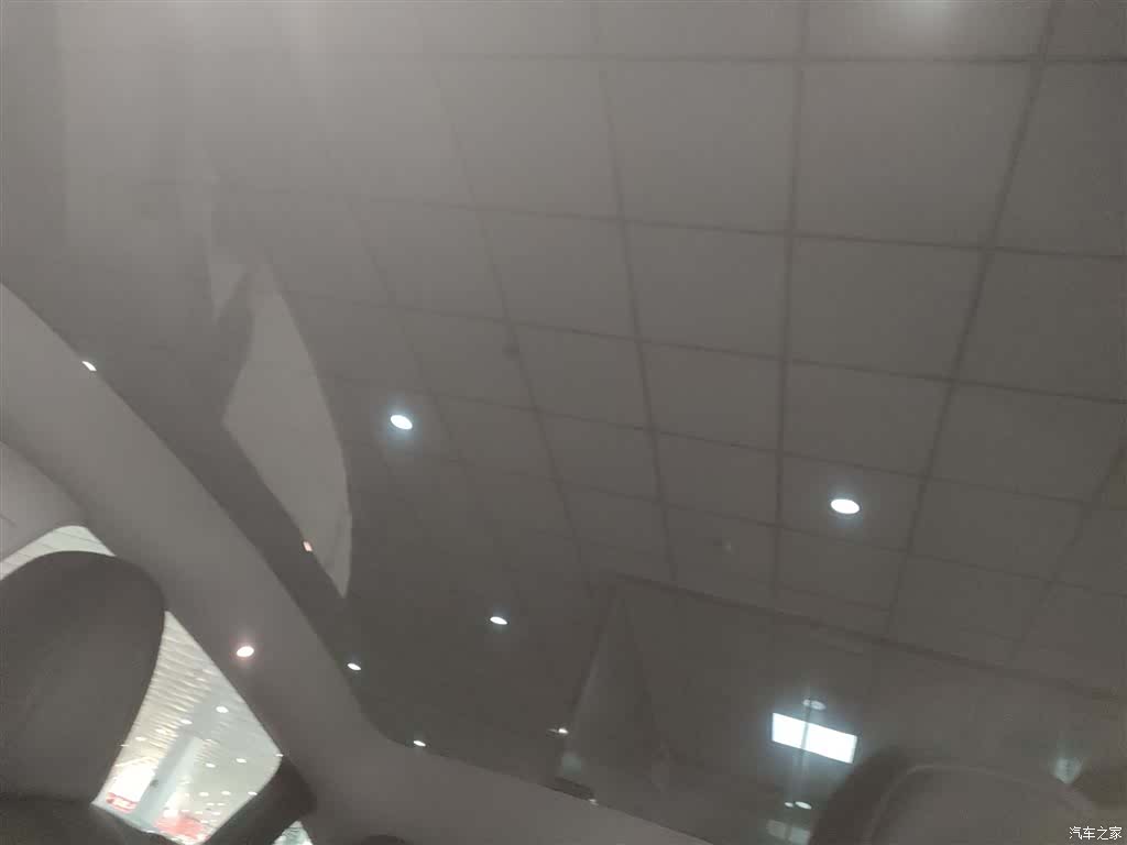Tesla Model Y, 2024 8