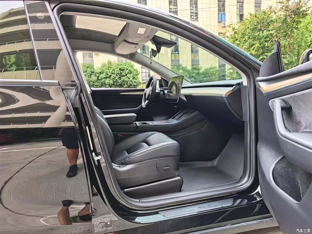 Tesla Model Y, 2022 7