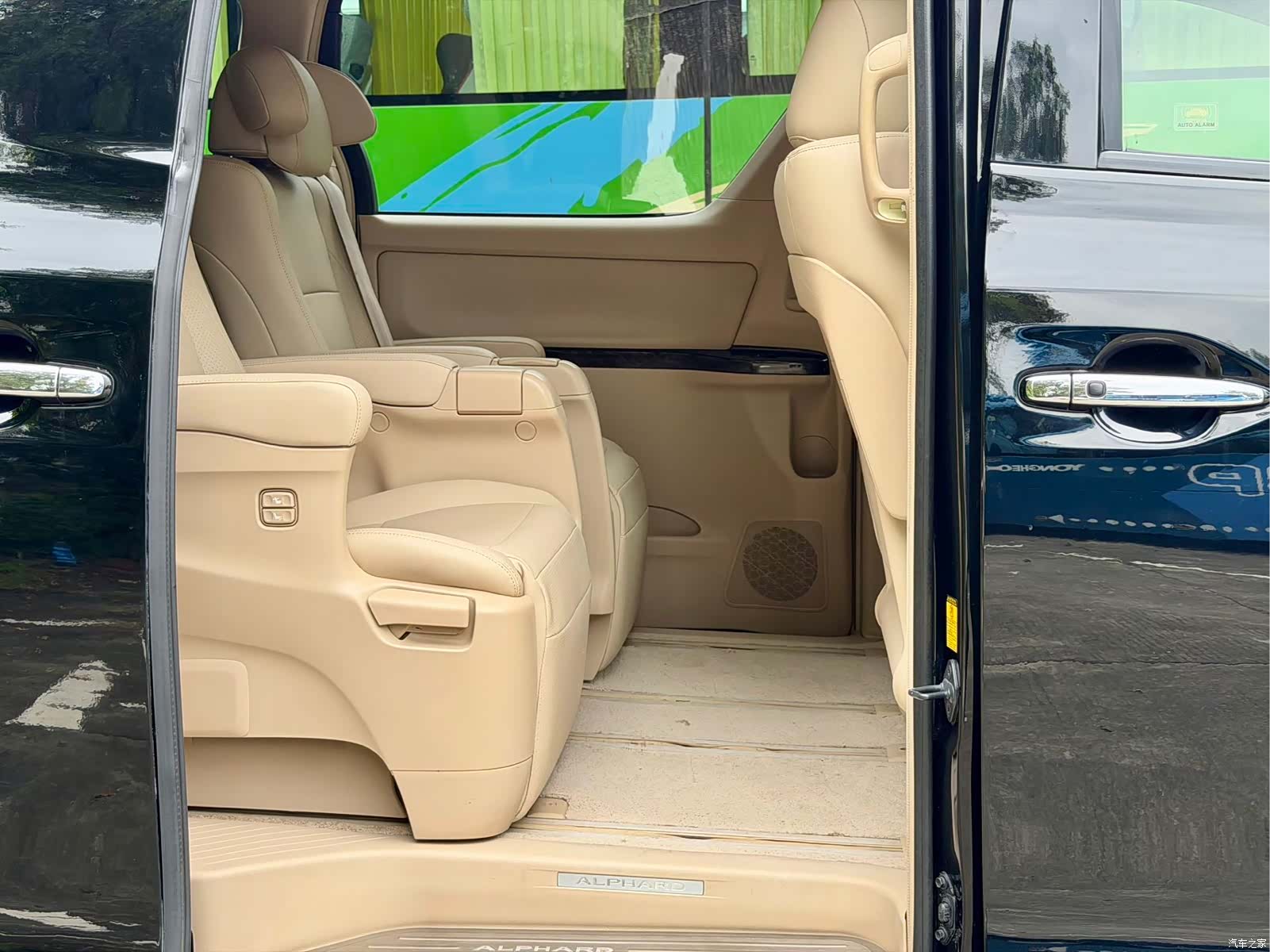 Toyota Alphard, 2012 20