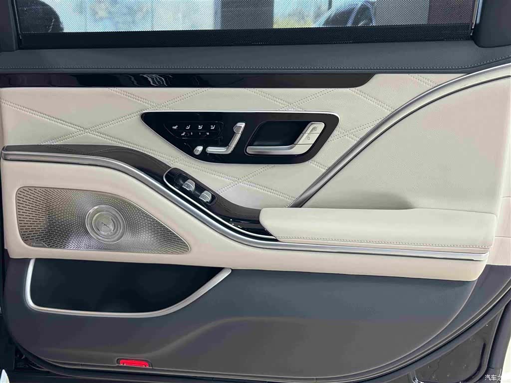 Maybach S-Class, 2021 11
