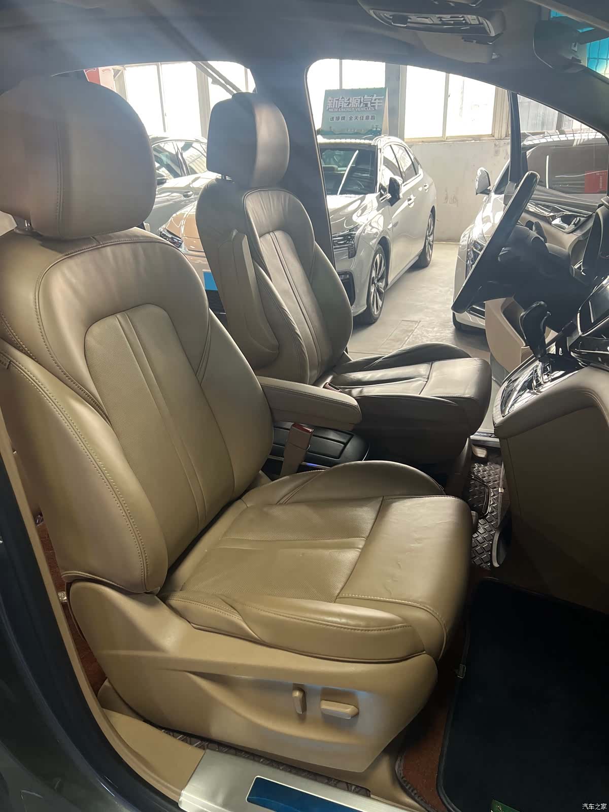 Buick GL8, 2019 11