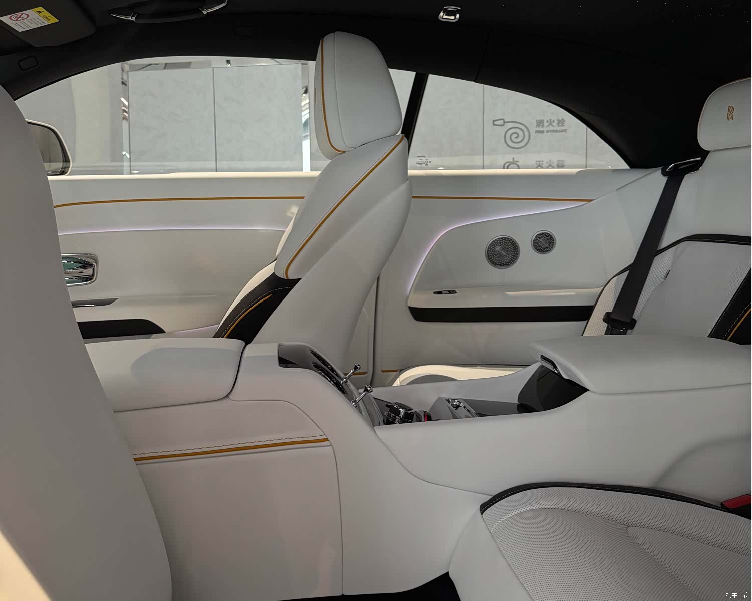 Rolls-Royce Spectre, 2026 9