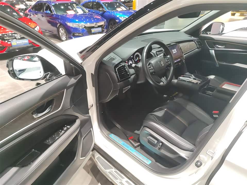 Honda UR-V