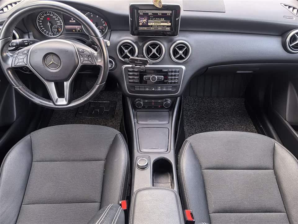 Mercedes-Benz Class A Mercedes-Benz Class A