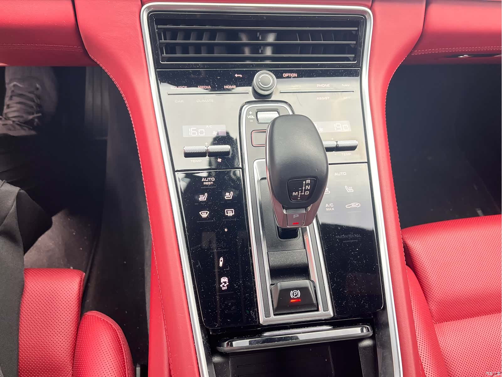 Porsche Panamera, 2022 9