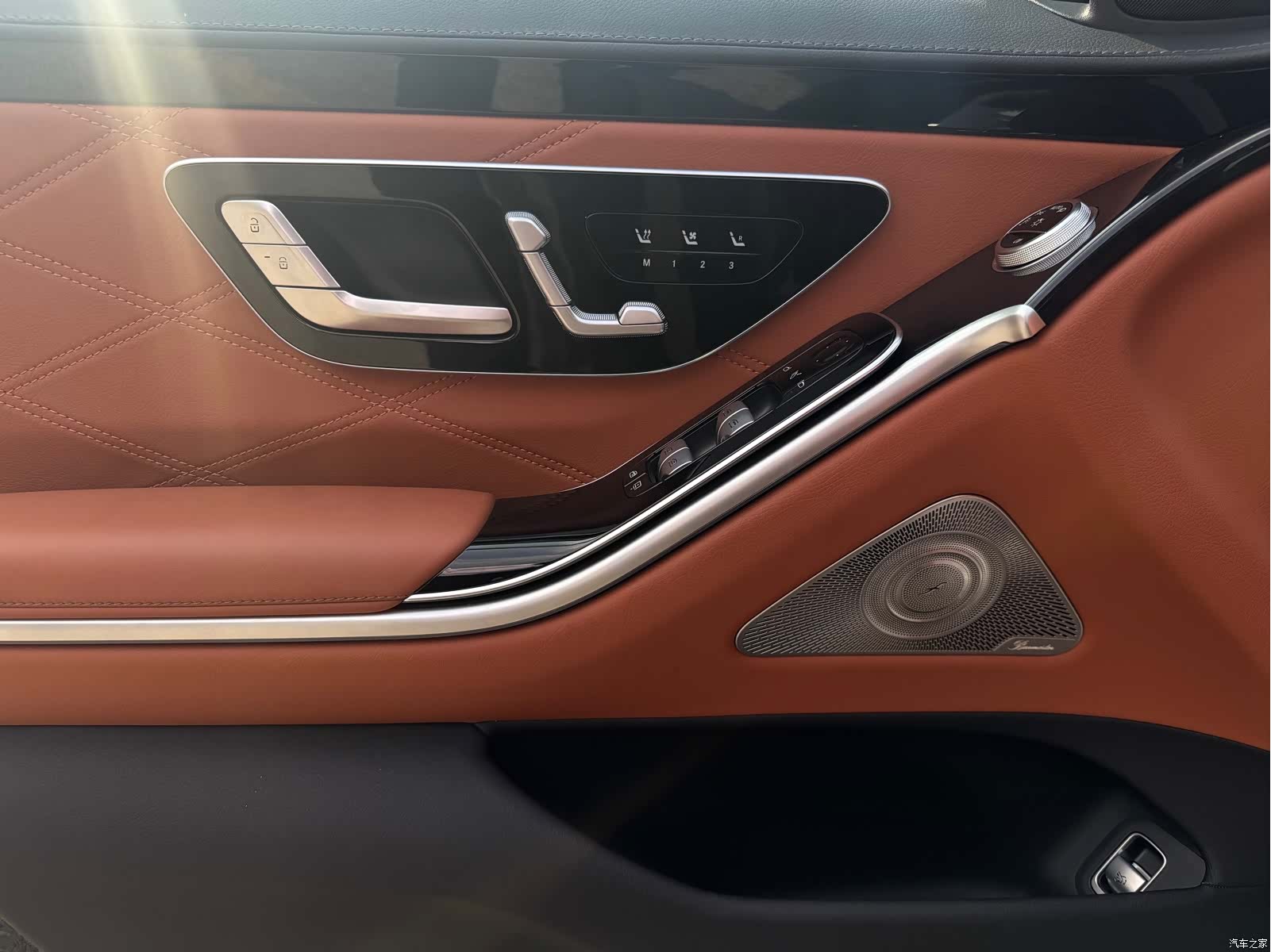 Maybach S-Class, 2023 12