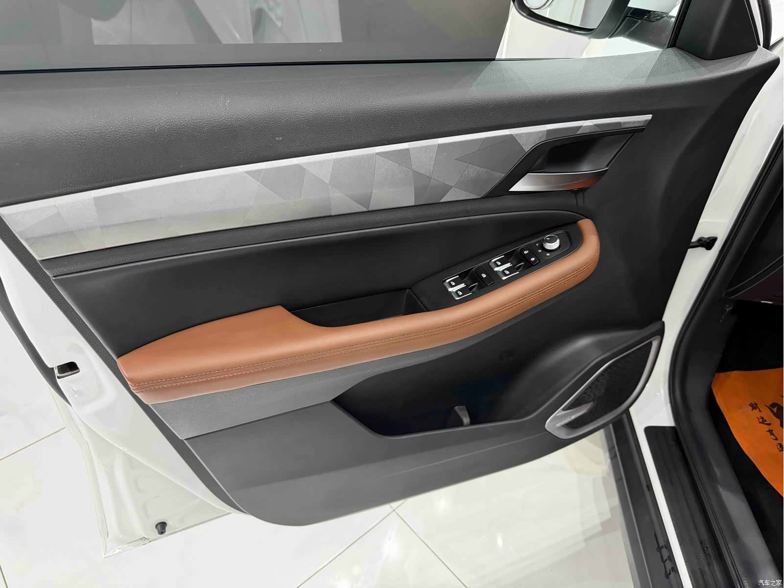 Geely X6, 2021 8