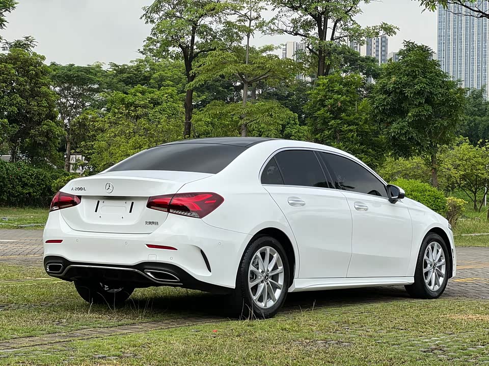 Mercedes-Benz Class A Mercedes-Benz Class A