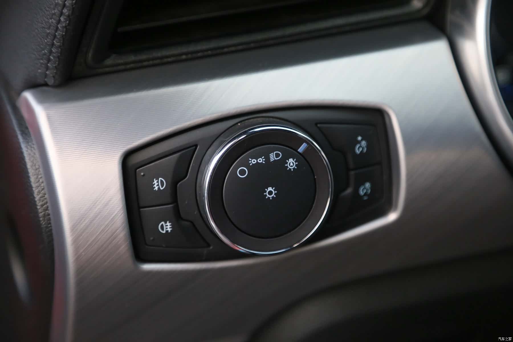 Ford Mustang, 2021 10