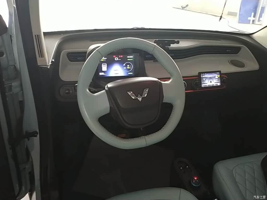 Wuling MINIEV, 2021 10