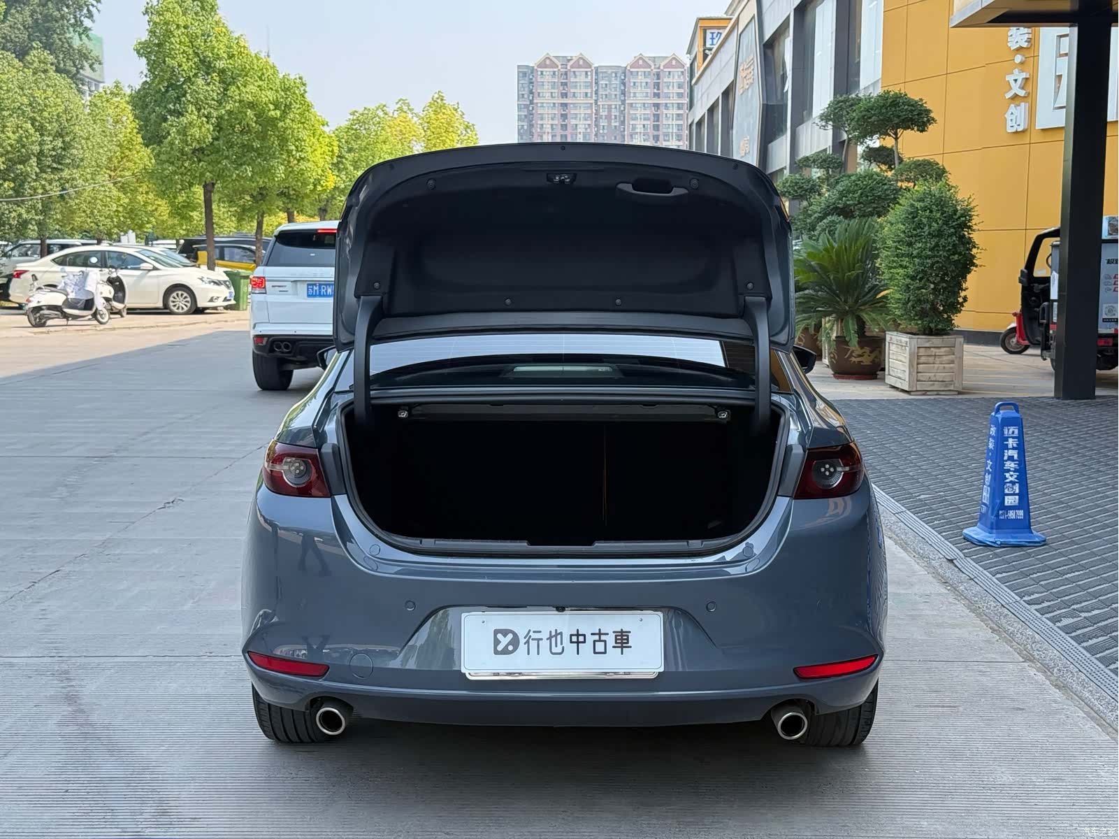 Mazda Mazda3, 2023 28