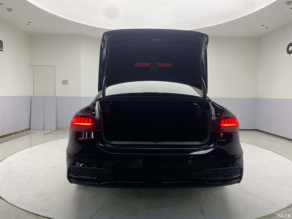Audi A7L, 2023 30