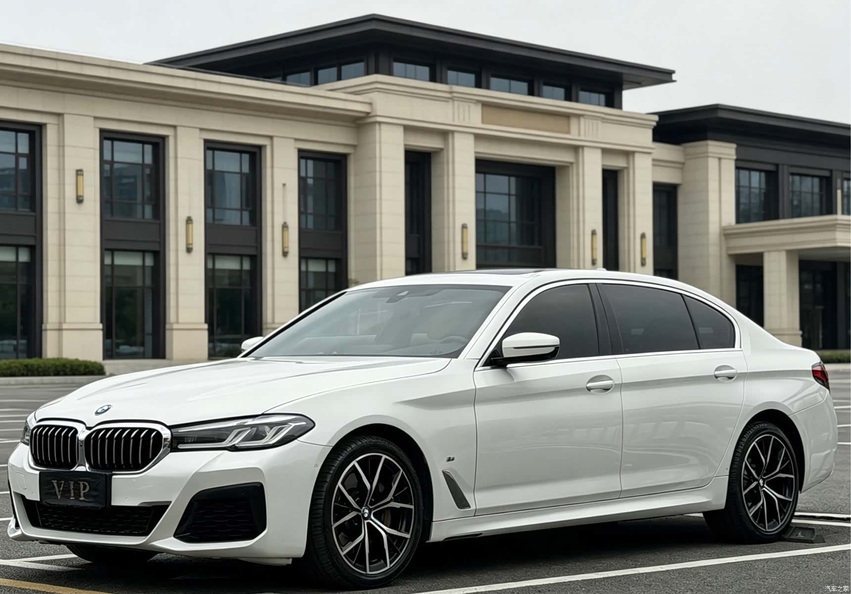 BMW 5 Series, 2022 1