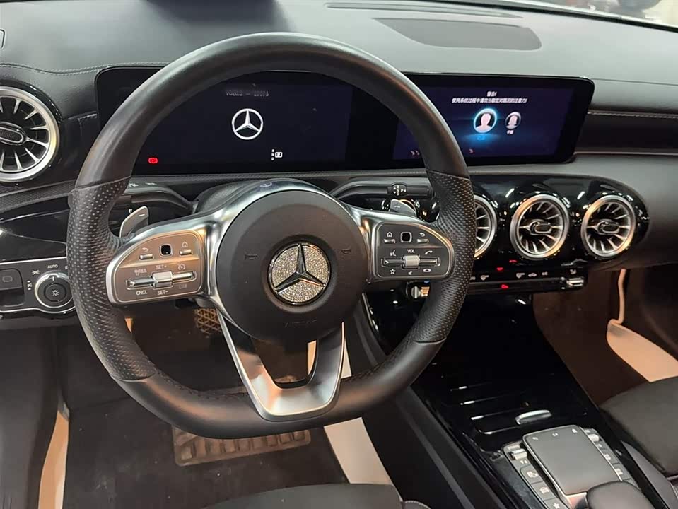 Mercedes-Benz Class A Mercedes-Benz Class A