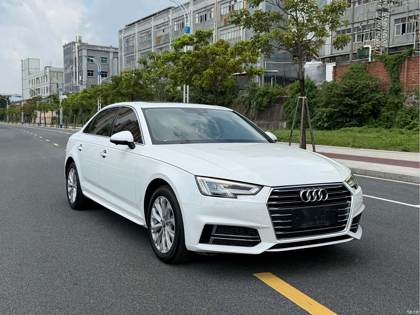 Audi A4L, 2019 3