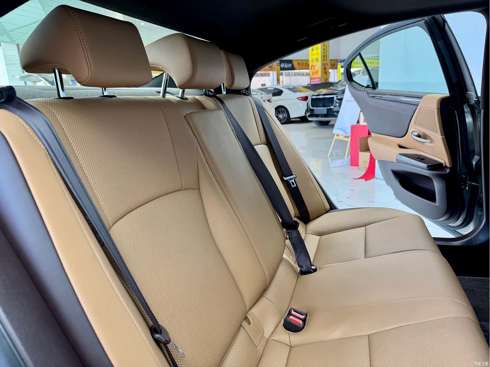 Lexus ES, 2021 12