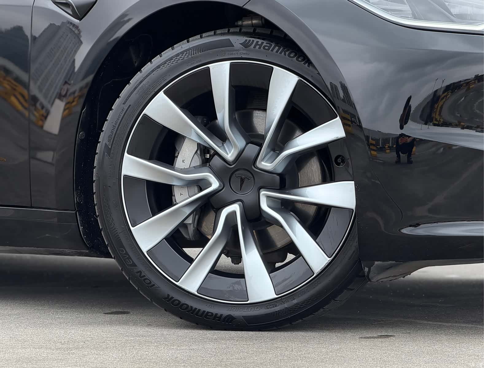 Tesla Model 3, 2024 28