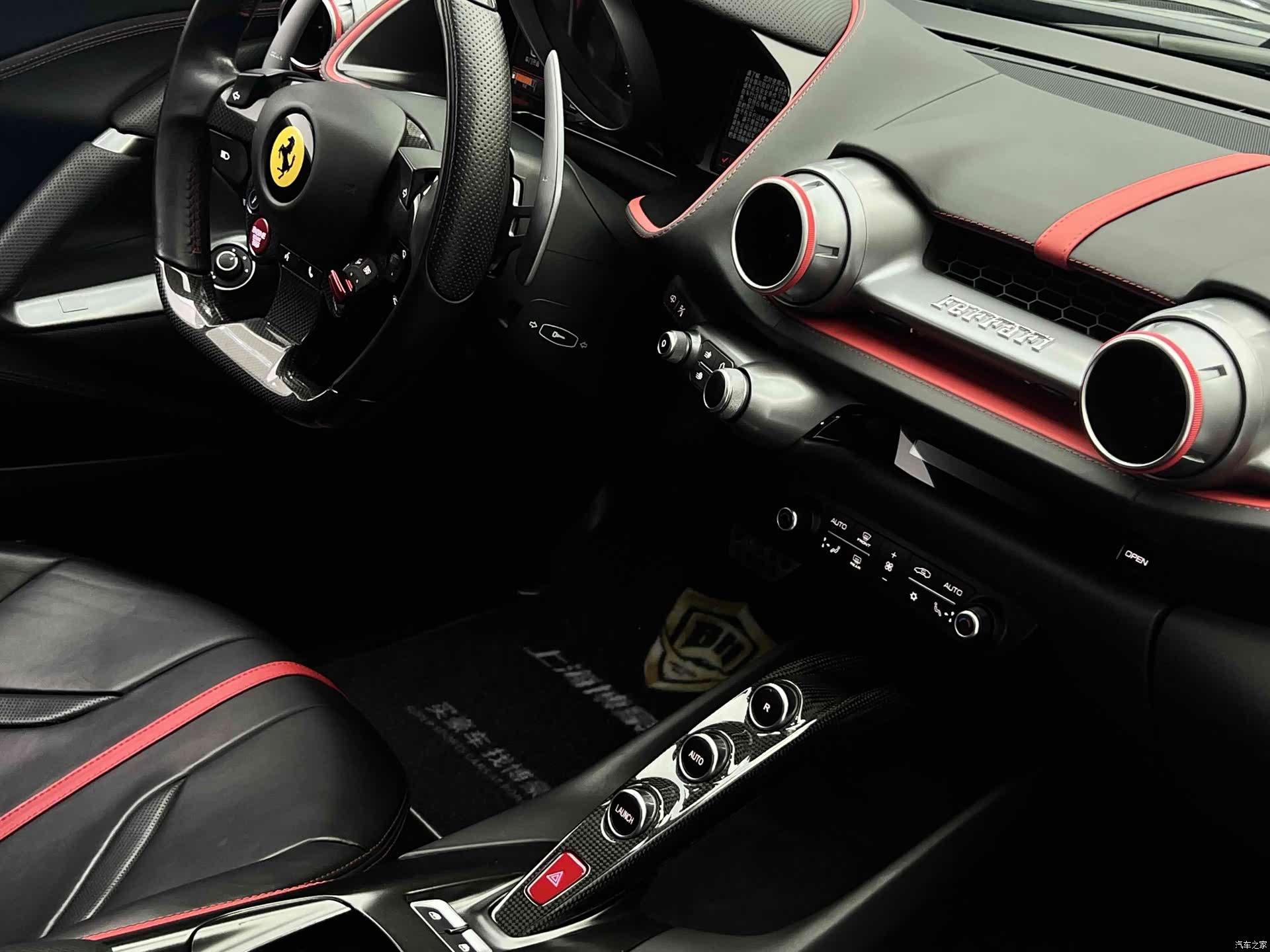 Ferrari 812, 2019 17