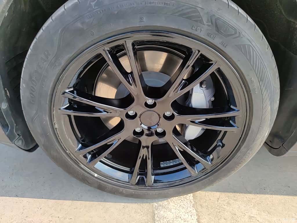 Tesla Model Y, 2022 23
